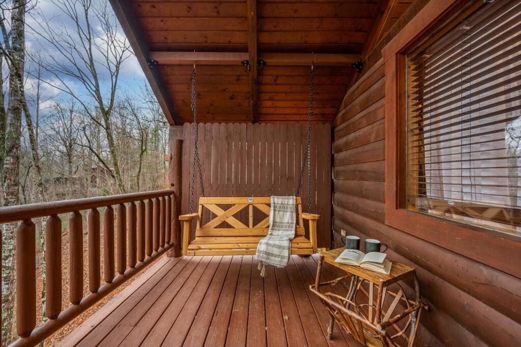 Log Cabin, Hot Tub, Fireplace, Pool Table & Views! Севьервилл Экстерьер фото