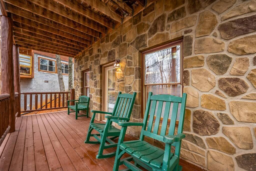 Log Cabin, Hot Tub, Fireplace, Pool Table & Views! Севьервилл Экстерьер фото